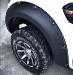 Obrobe blatnikov Ford Ranger 2016+ DC s kromiranimi vijaki